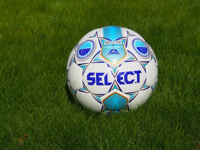 赛中担任决 赛中担任决